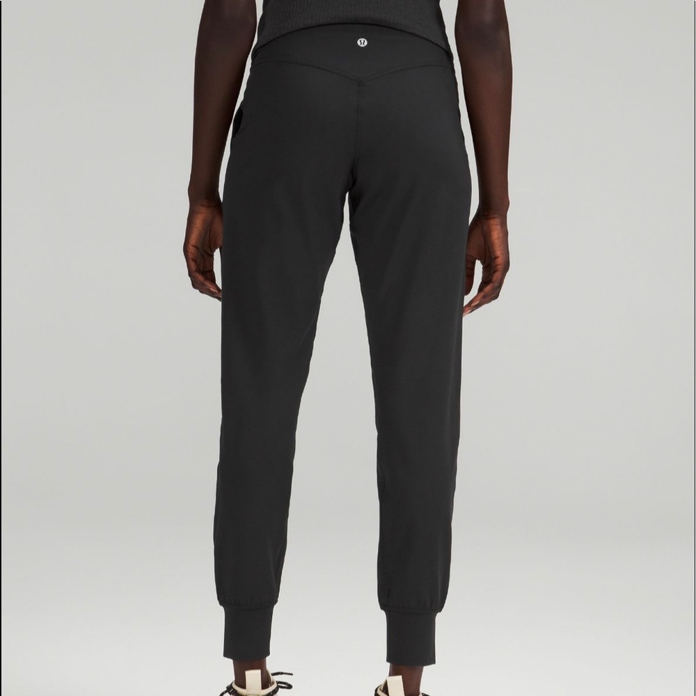black lululemon align jogger size:6